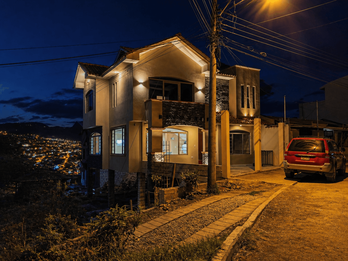 iluminación arquitectónica decorativa instalada por ARETECH en Cuenca — foto 2